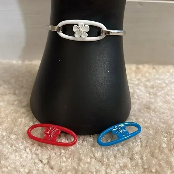 Sarah Coventry 3 in 1 interchangeable silver bracelet. - Picture 3 of 7